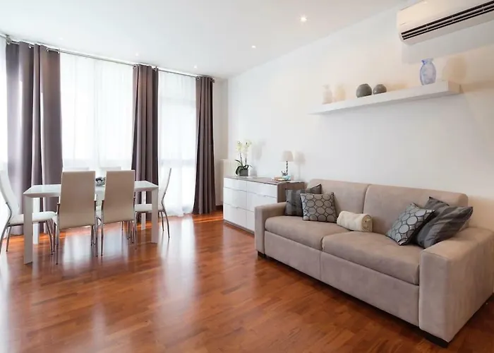 Modern Sunny In Residental Area شقة *