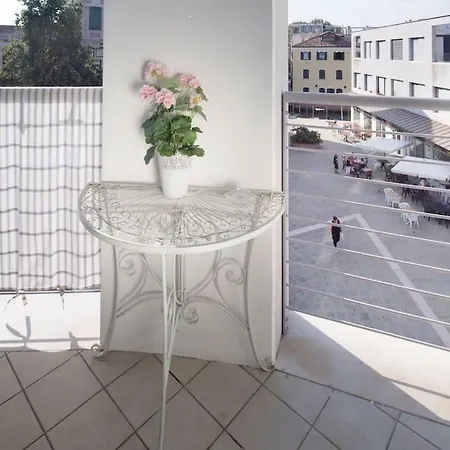Modern Sunny In Residental Area Appartement Venise