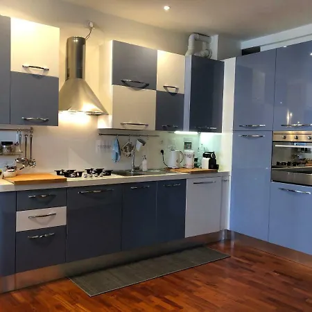 Appartement Modern Sunny In Residental Area